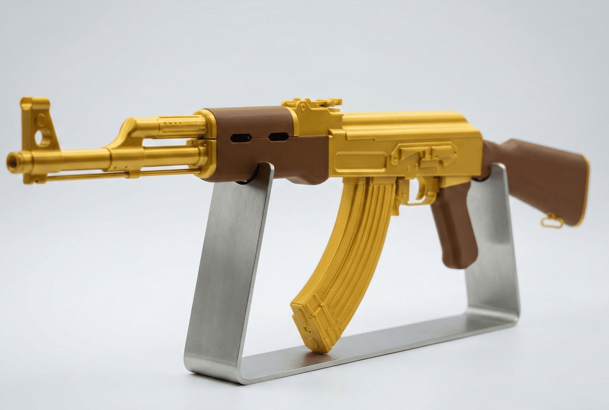 Altın Kaplama Görünümlü AK-47 Dekoratif Replika